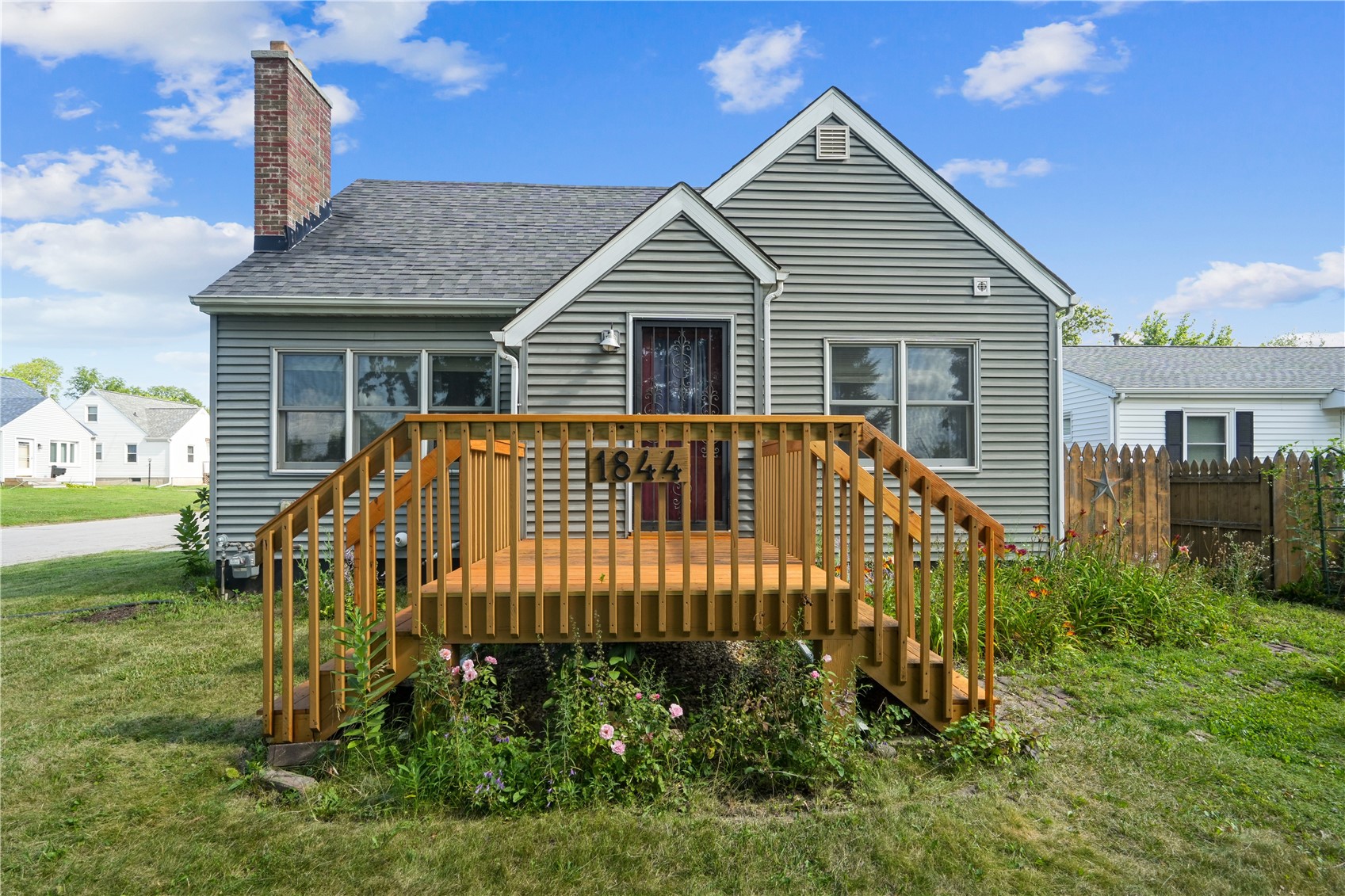1844 B Avenue NW Cedar Rapids IA 52405