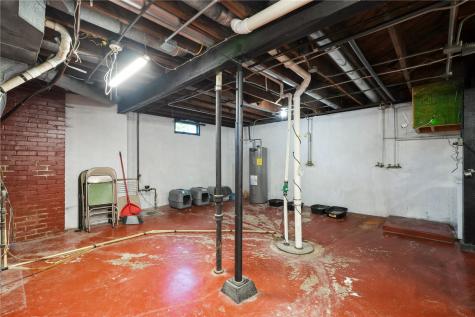 1844 B Avenue NW Cedar Rapids IA 52405