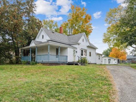 1120 Central Avenue Center Point IA 52213