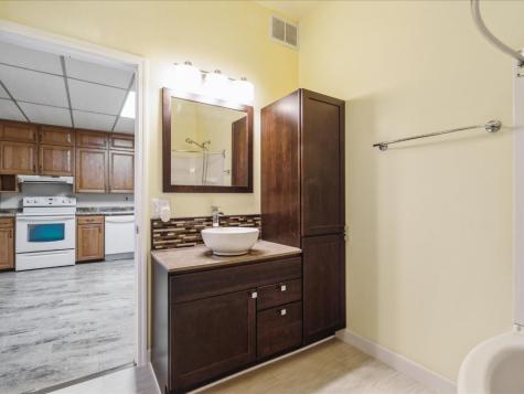 1120 Central Avenue Center Point IA 52213