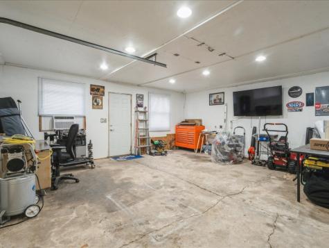 1120 Central Avenue Center Point IA 52213