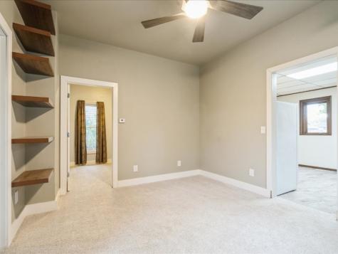 1120 Central Avenue Center Point IA 52213