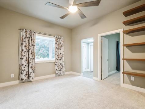 1120 Central Avenue Center Point IA 52213