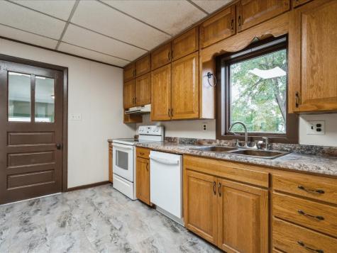 1120 Central Avenue Center Point IA 52213