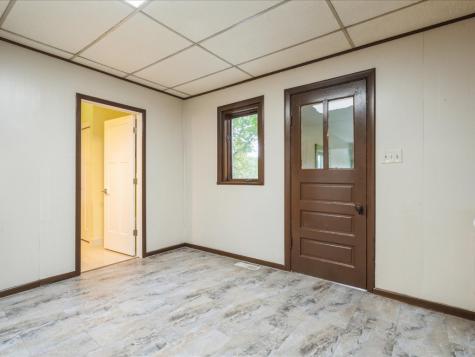 1120 Central Avenue Center Point IA 52213