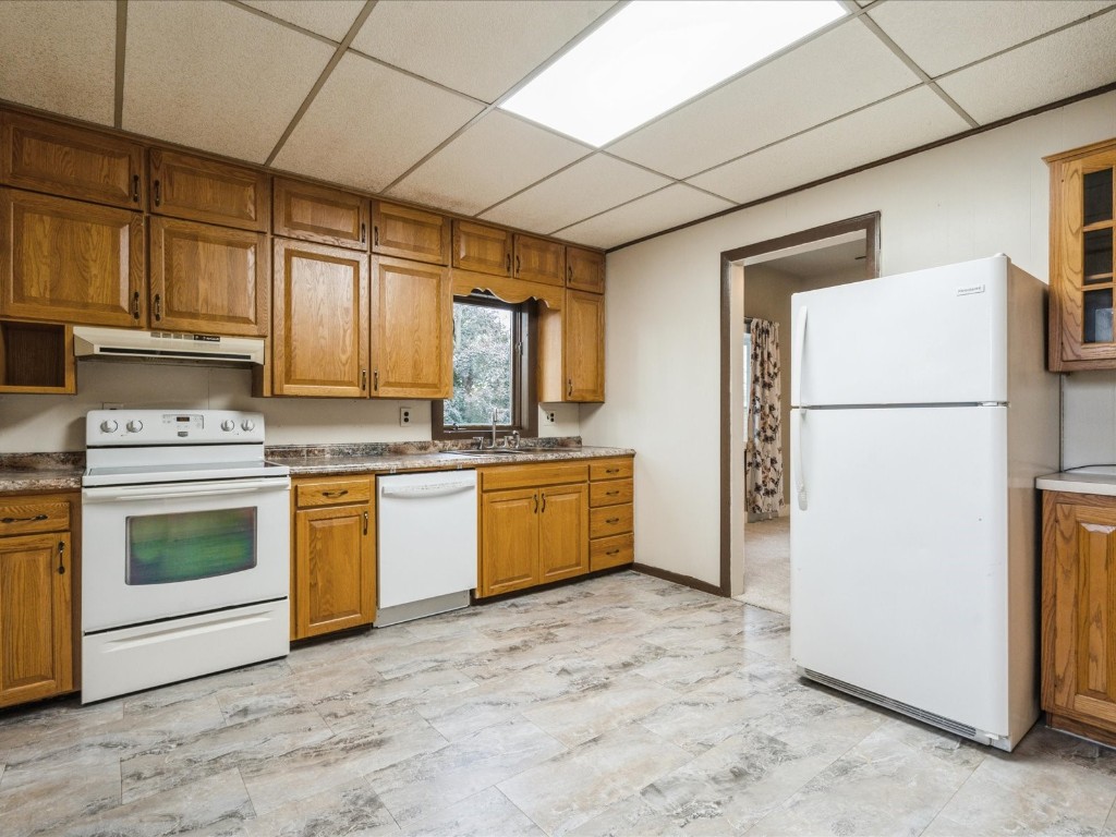 1120 Central Avenue Center Point IA 52213