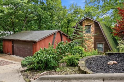 2221 Oak Road NE North Liberty IA 52317