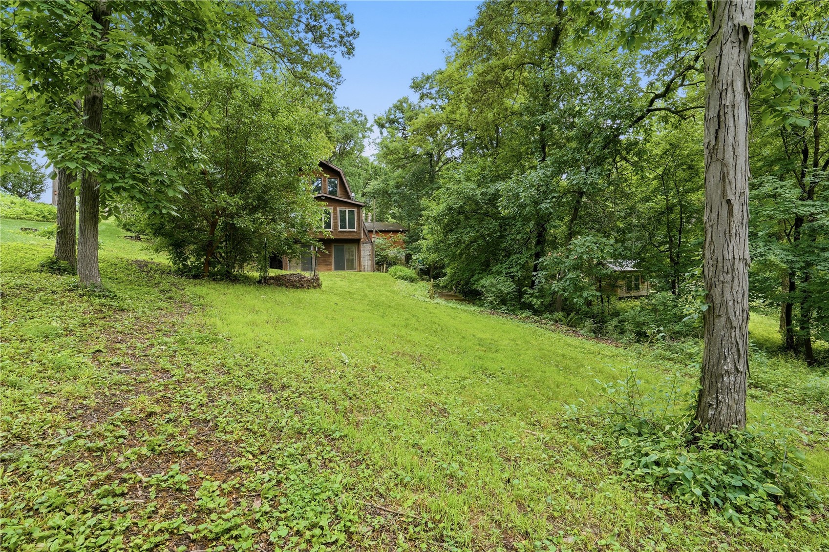 2221 Oak Road NE North Liberty IA 52317