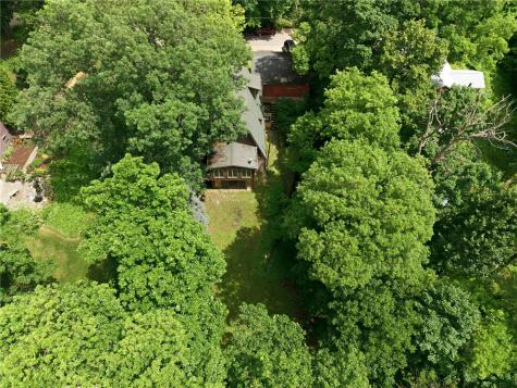2221 Oak Road NE North Liberty IA 52317
