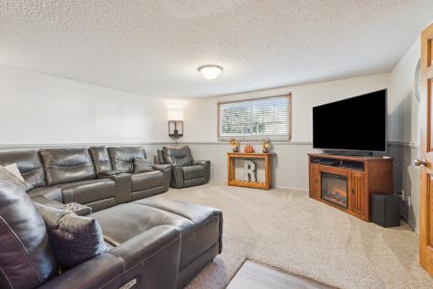 1002 W 17th Street Vinton IA 52349
