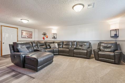 1002 W 17th Street Vinton IA 52349