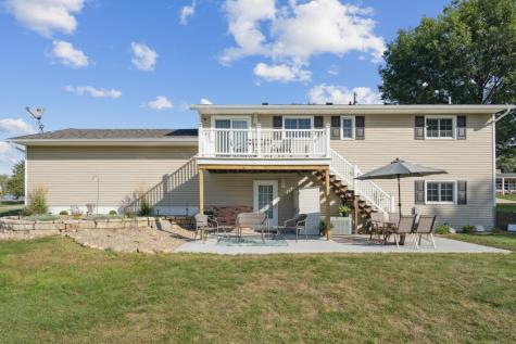 1002 W 17th Street Vinton IA 52349