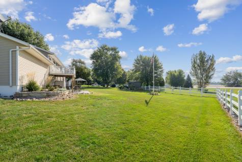 1002 W 17th Street Vinton IA 52349