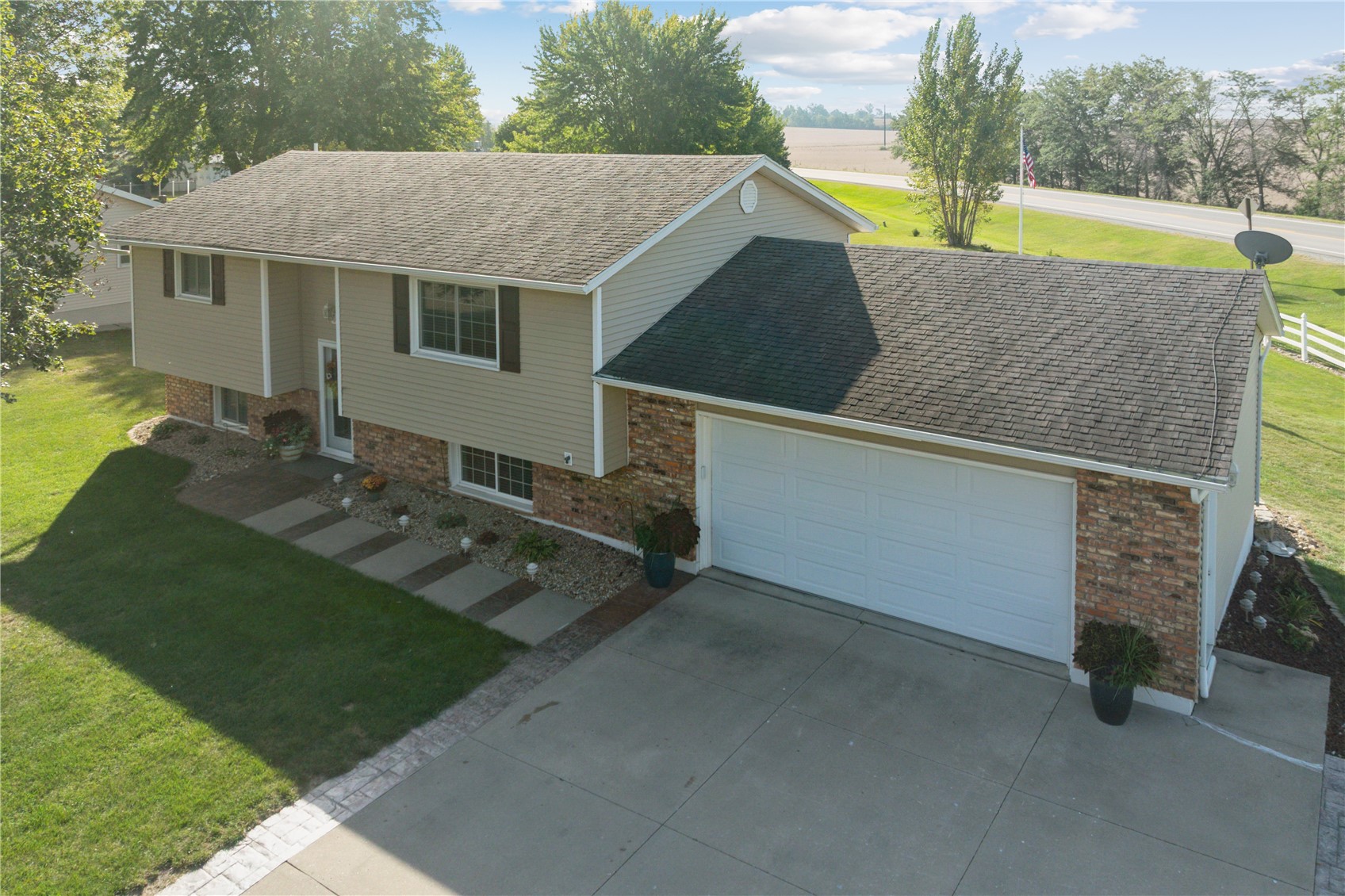1002 W 17th Street Vinton IA 52349