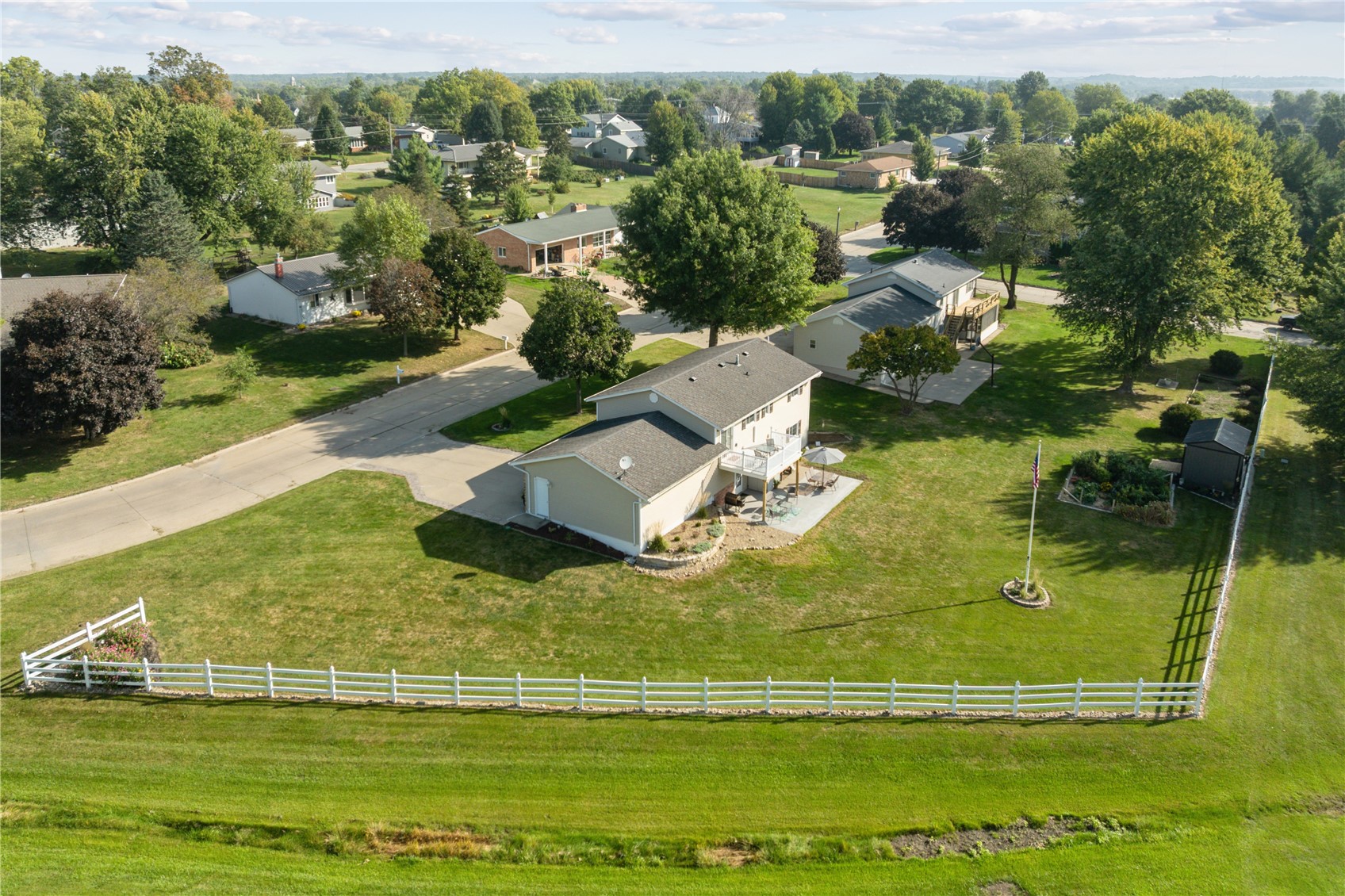 1002 W 17th Street Vinton IA 52349