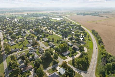 1002 W 17th Street Vinton IA 52349