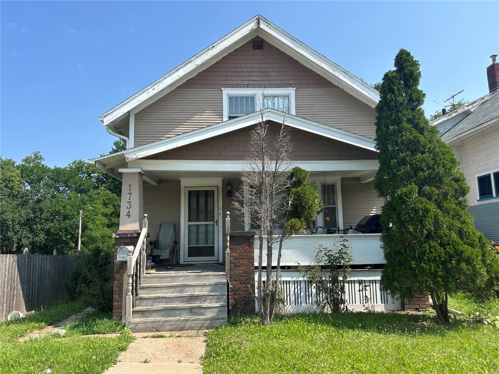 1734 Mount Vernon Road SE Cedar Rapids IA 52403