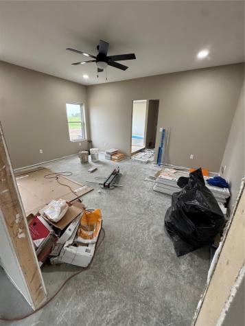 21561 80th Street Martelle IA 52305