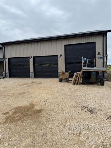 21561 80th Street Martelle IA 52305
