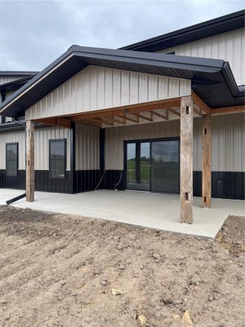 21561 80th Street Martelle IA 52305