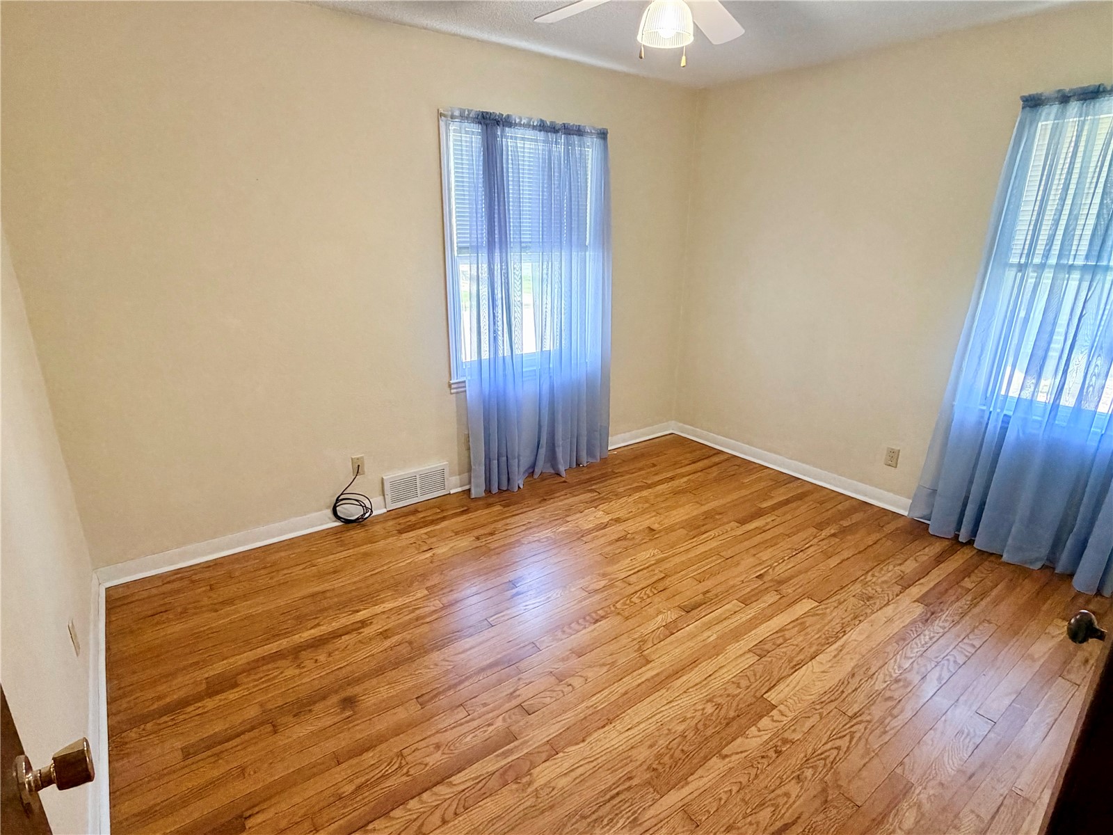 108 2nd Avenue Newhall IA 52315