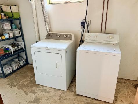 108 2nd Avenue Newhall IA 52315