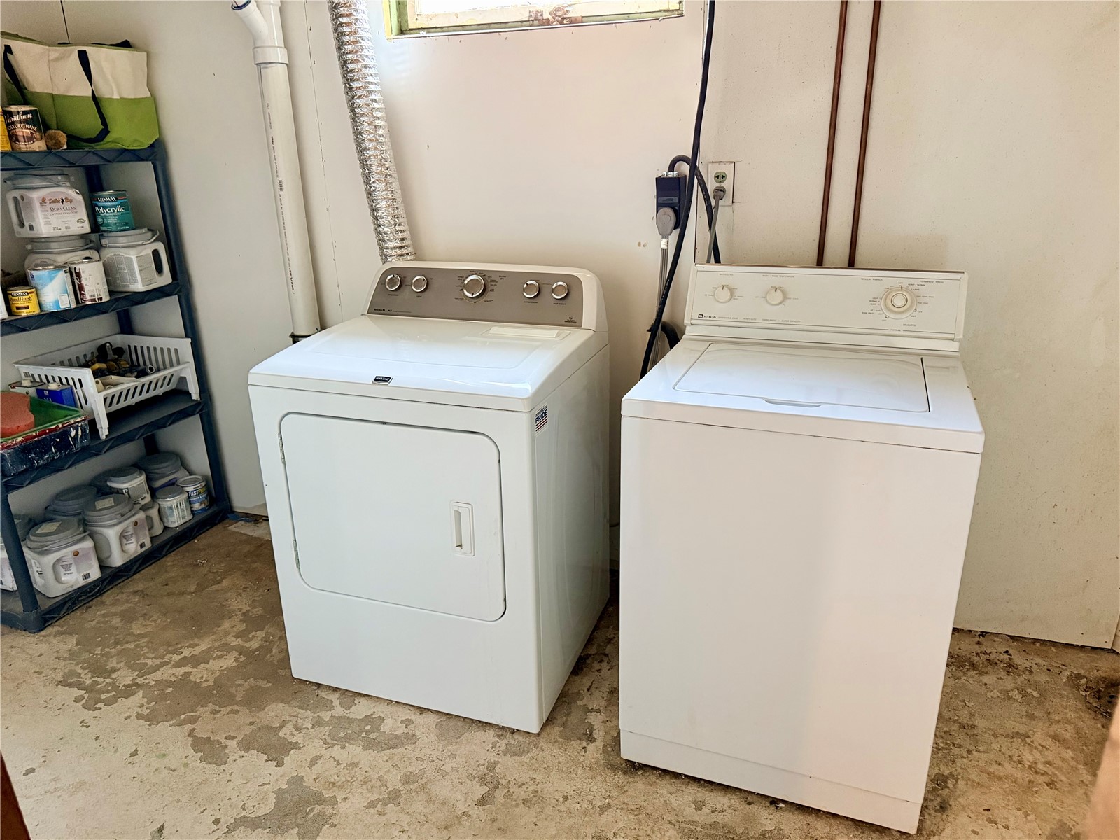 108 2nd Avenue Newhall IA 52315