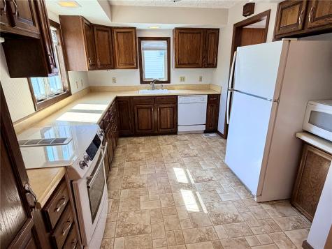 108 2nd Avenue Newhall IA 52315