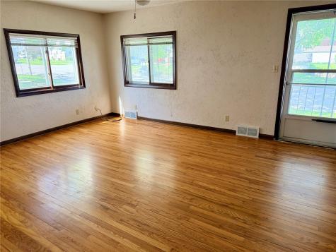 108 2nd Avenue Newhall IA 52315