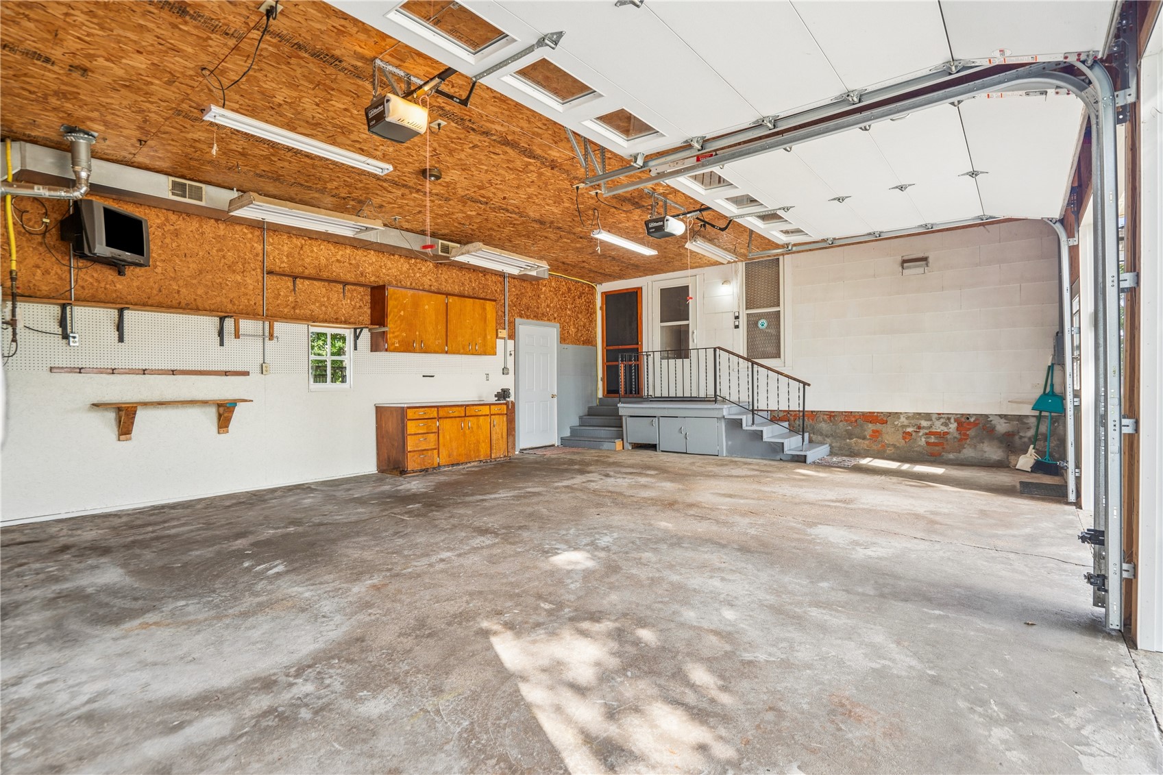400 Piatt Street Clarence IA 52216