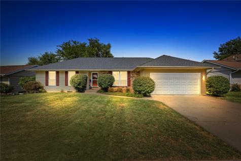 1614 Homewood Lane NE Cedar Rapids IA 52402