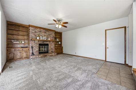 1614 Homewood Lane NE Cedar Rapids IA 52402