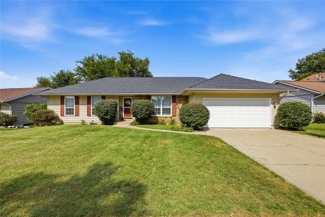1614 Homewood Lane NE Cedar Rapids IA 52402