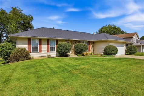 1614 Homewood Lane NE Cedar Rapids IA 52402