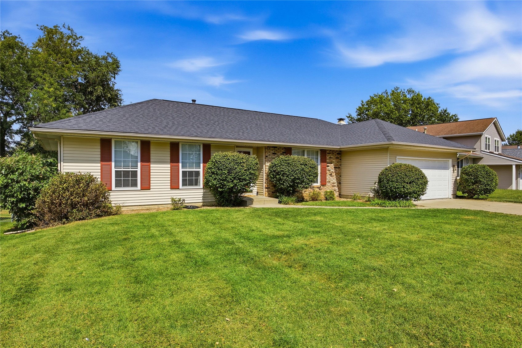 1614 Homewood Lane NE Cedar Rapids IA 52402