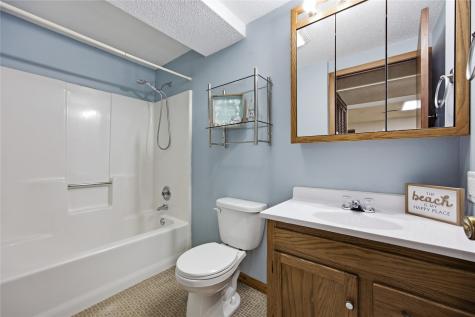1614 Homewood Lane NE Cedar Rapids IA 52402