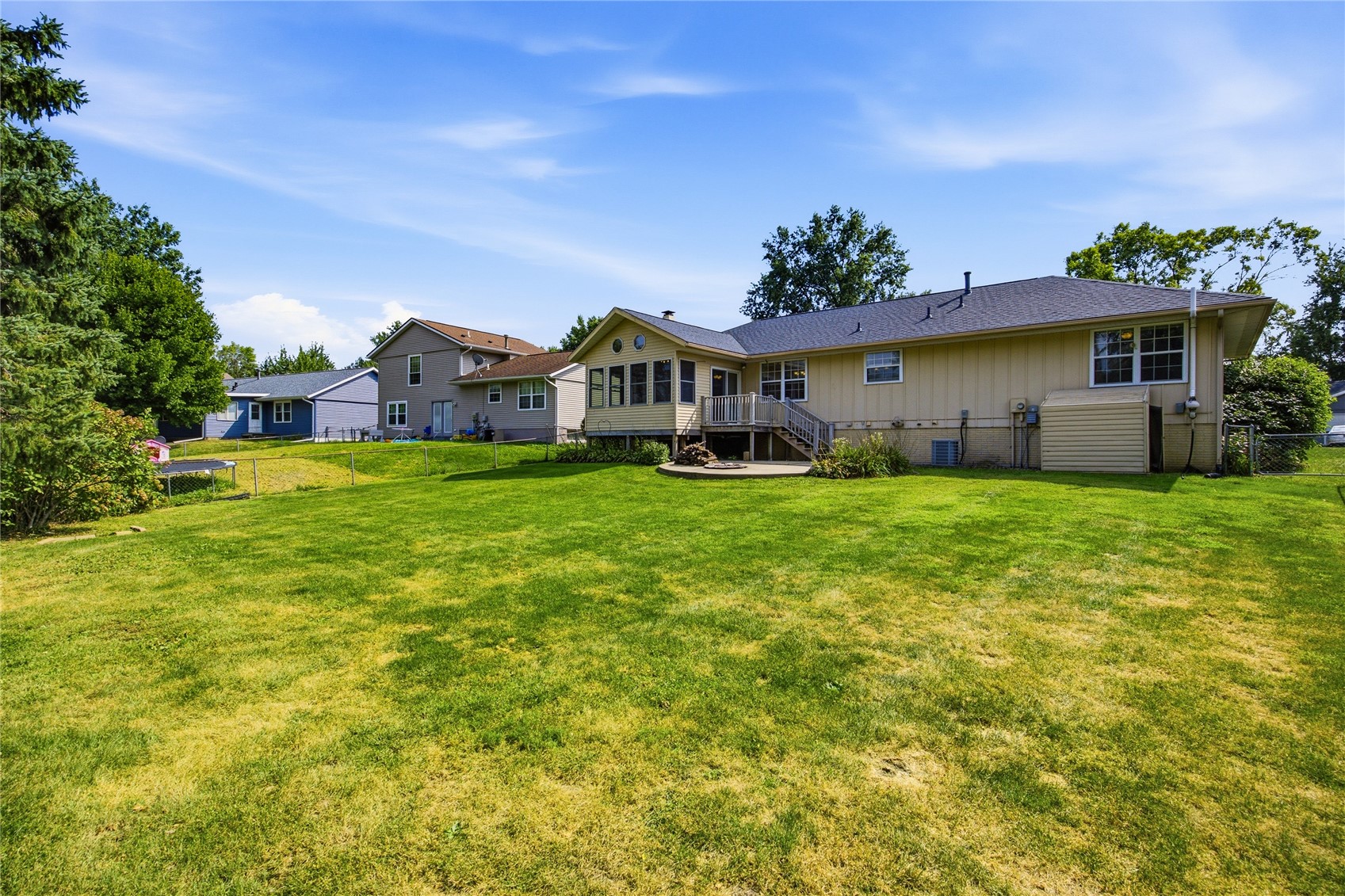 1614 Homewood Lane NE Cedar Rapids IA 52402