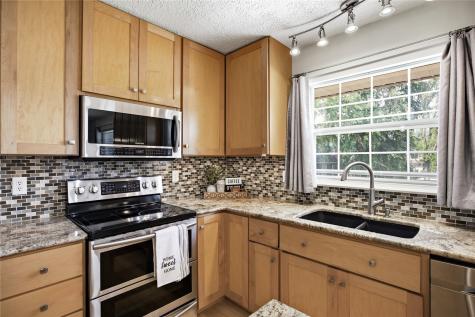 1614 Homewood Lane NE Cedar Rapids IA 52402