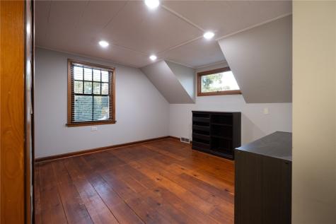 903 1st Avenue NW Mt Vernon IA 52314