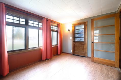 903 1st Avenue NW Mt Vernon IA 52314
