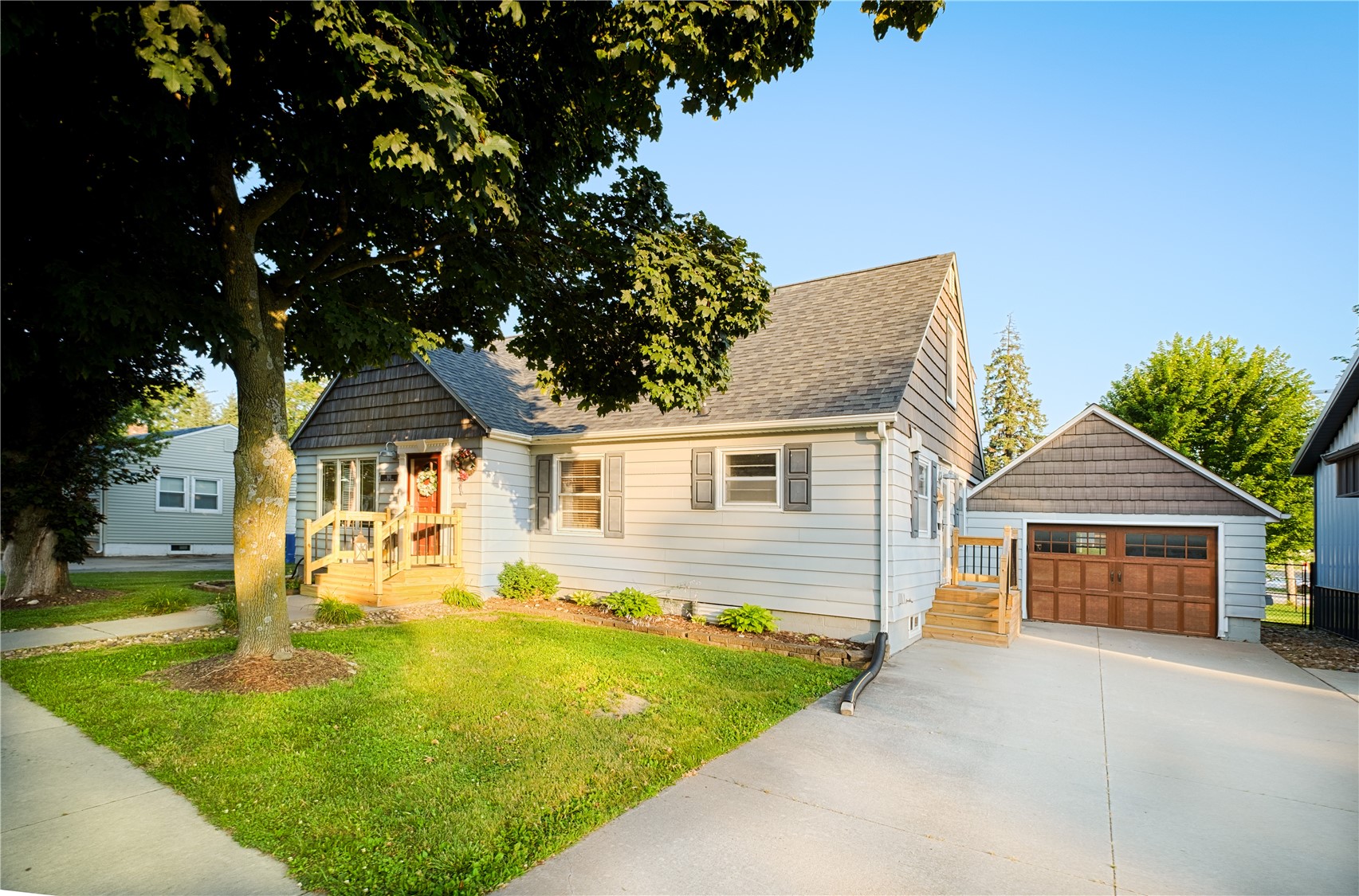 903 1st Avenue NW Mt Vernon IA 52314