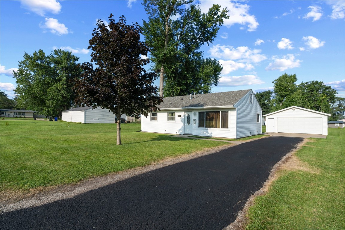5540 J Street SW Cedar Rapids IA 52404