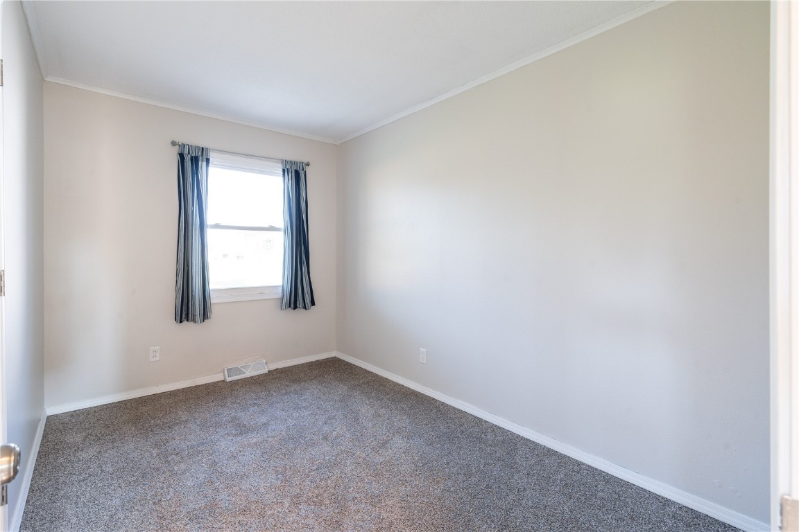 5540 J Street SW Cedar Rapids IA 52404