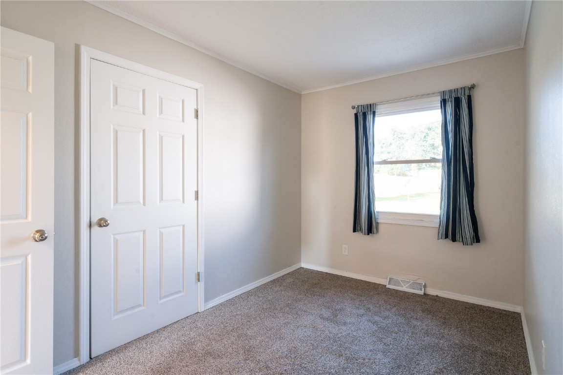 5540 J Street SW Cedar Rapids IA 52404