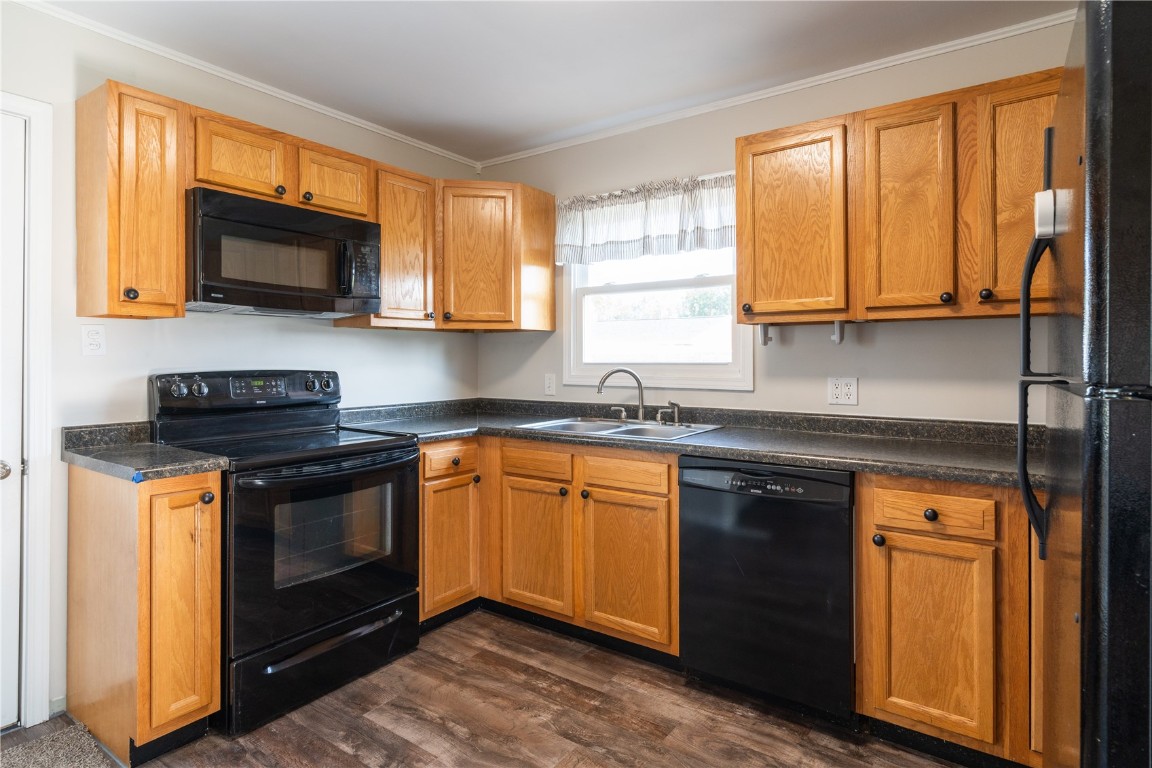 5540 J Street SW Cedar Rapids IA 52404