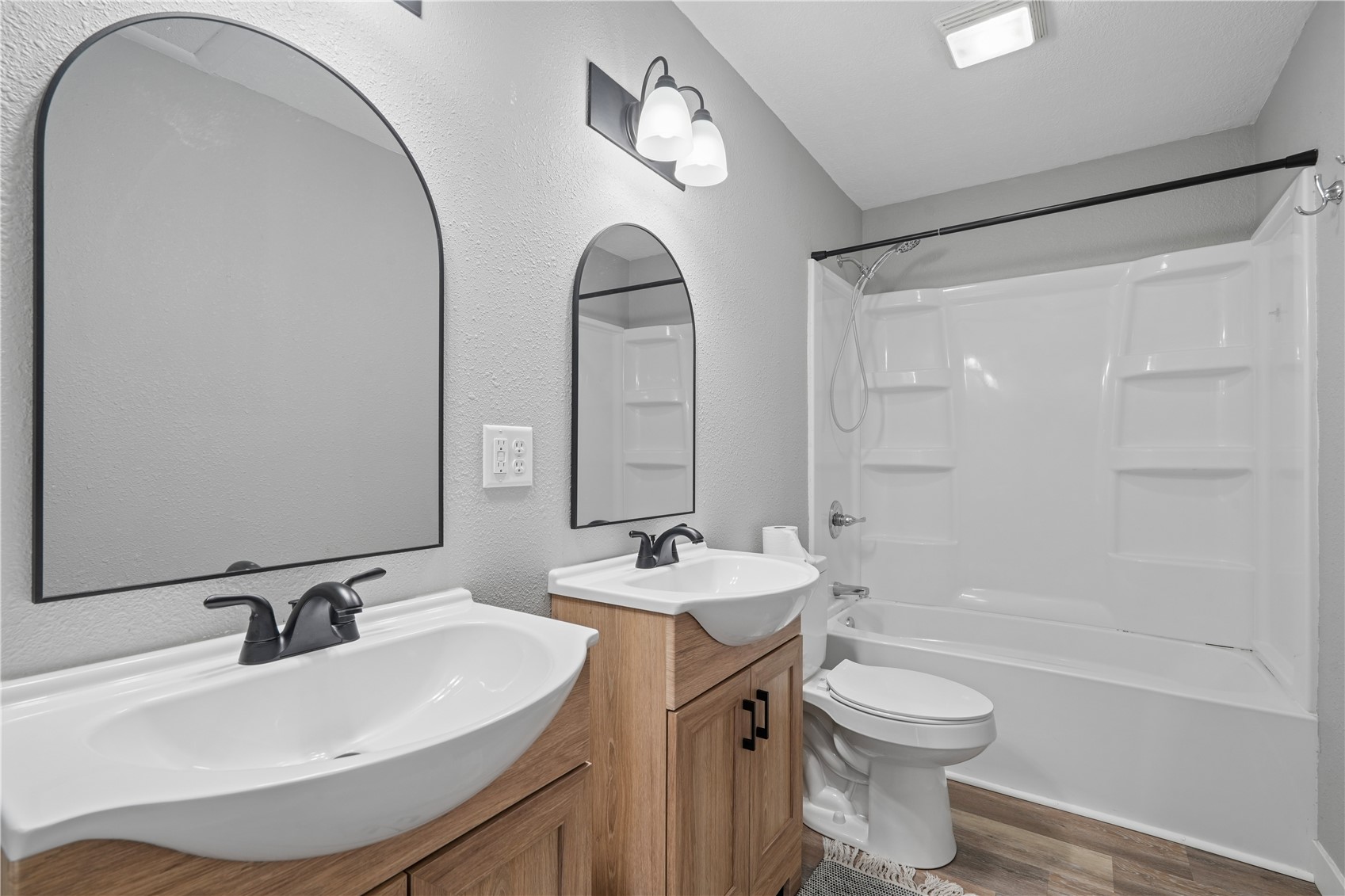 311 Cherry Hill Road NW Cedar Rapids IA 52405