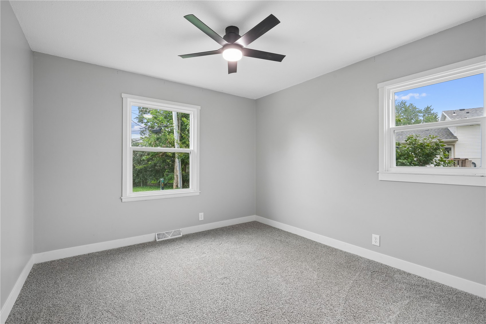 311 Cherry Hill Road NW Cedar Rapids IA 52405