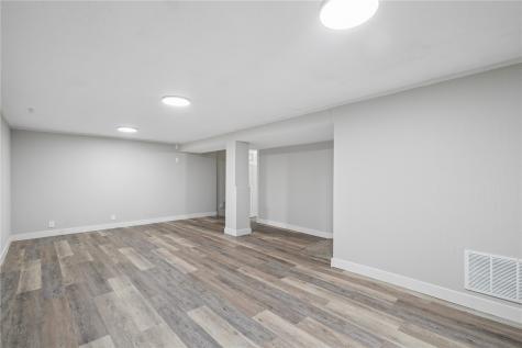 311 Cherry Hill Road NW Cedar Rapids IA 52405