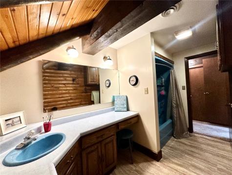 22608 262nd Street Delhi IA 52223