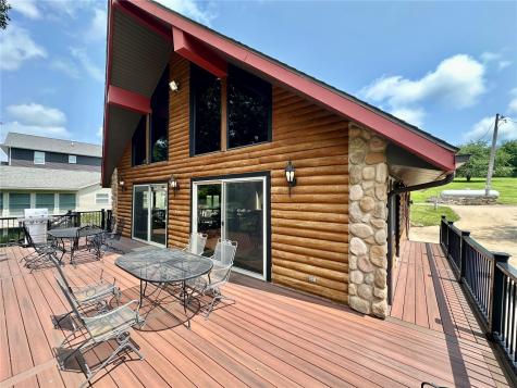 22608 262nd Street Delhi IA 52223